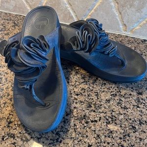 Fit Flop Navy Suede Frou Sandal Size 8